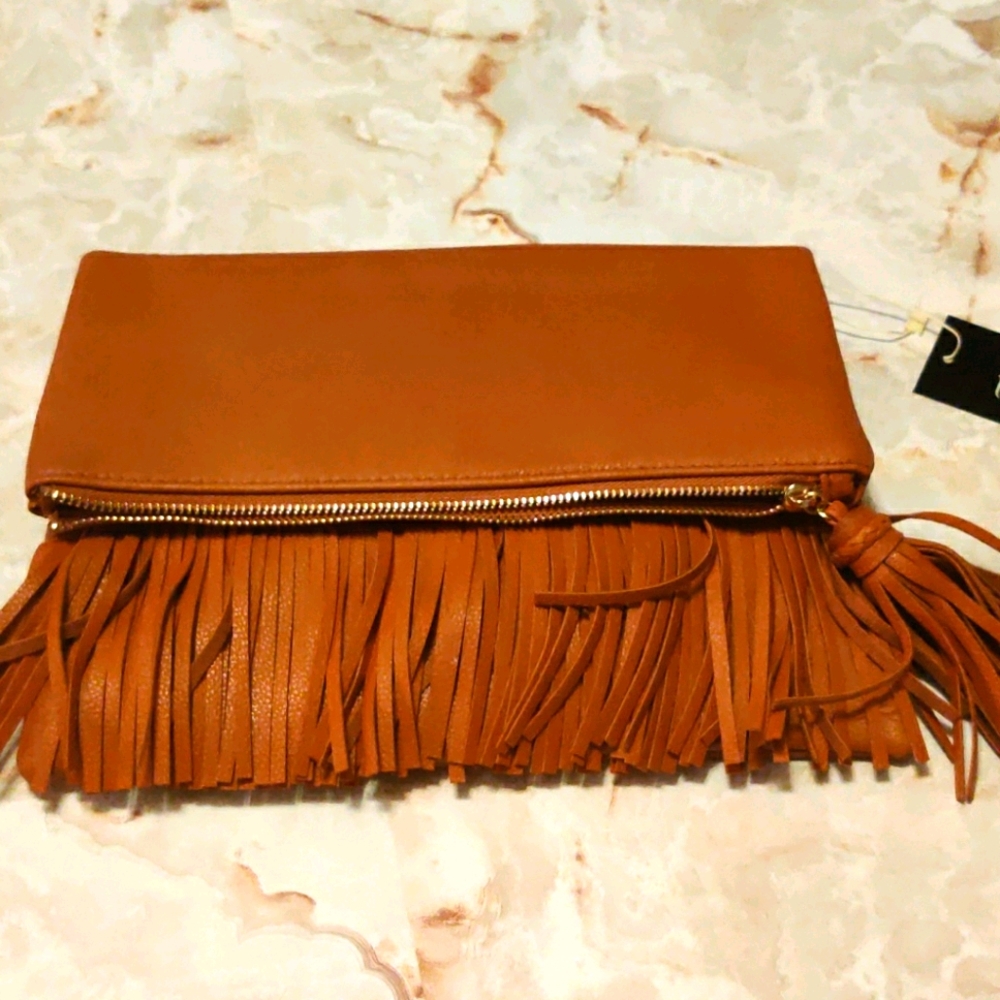 Fringe clutch